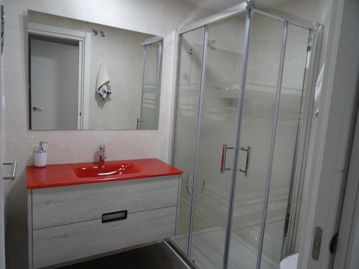 Boutique Apartment Near The Beach, 1 Gbps Wi-Fi マラガ エクステリア 写真