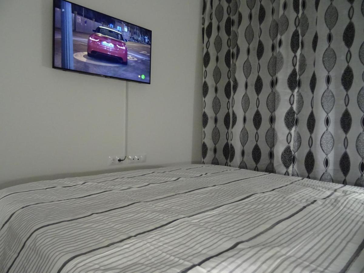 Boutique Apartment Near The Beach, 1 Gbps Wi-Fi マラガ エクステリア 写真