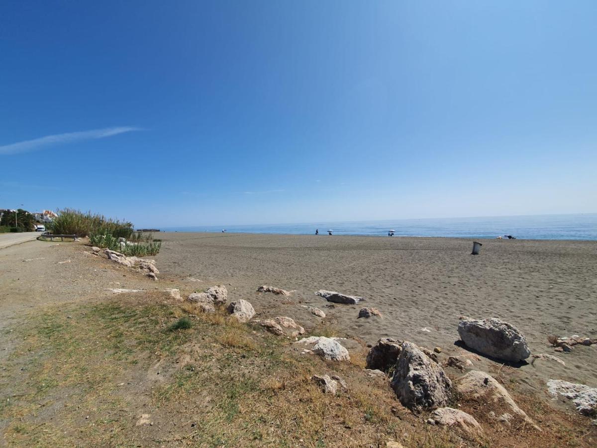 Boutique Apartment Near The Beach, 1 Gbps Wi-Fi マラガ エクステリア 写真