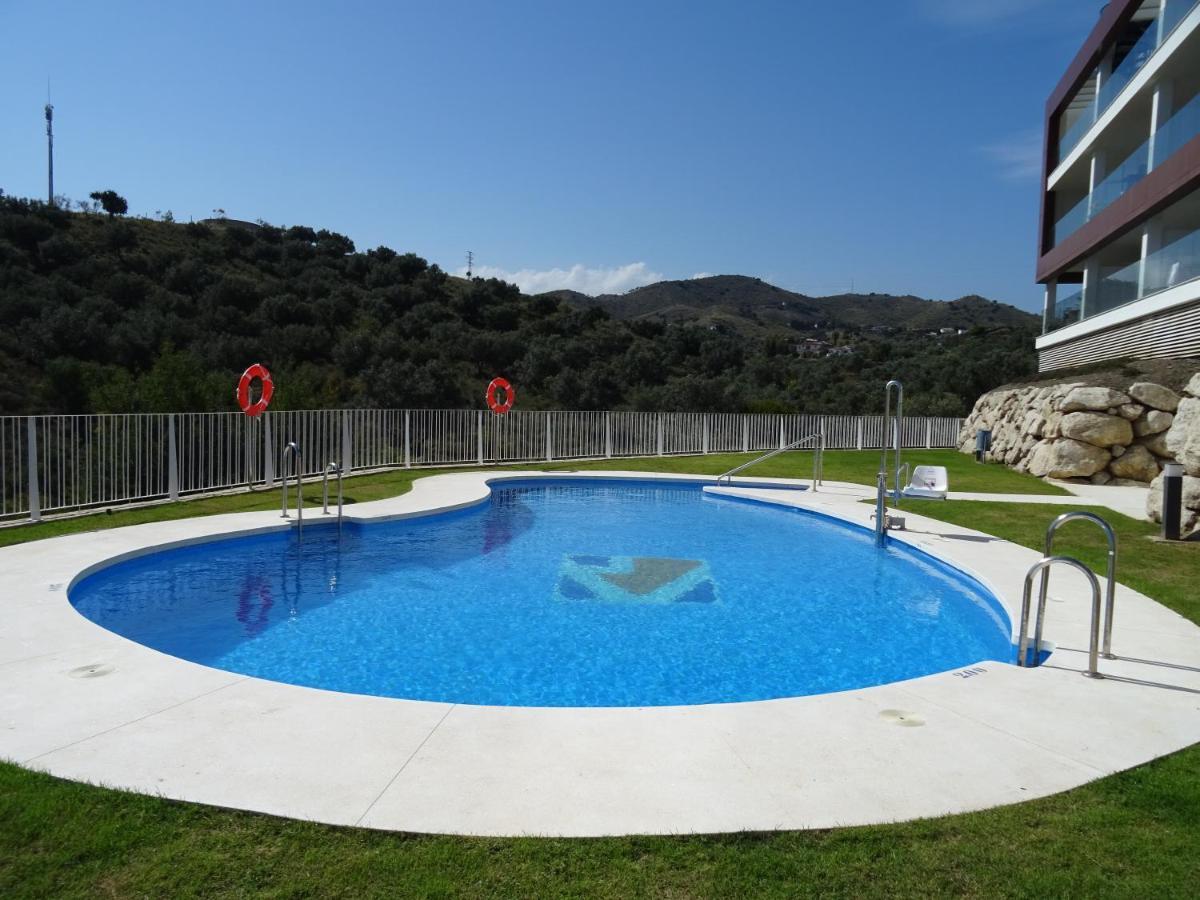 Boutique Apartment Near The Beach, 1 Gbps Wi-Fi マラガ エクステリア 写真