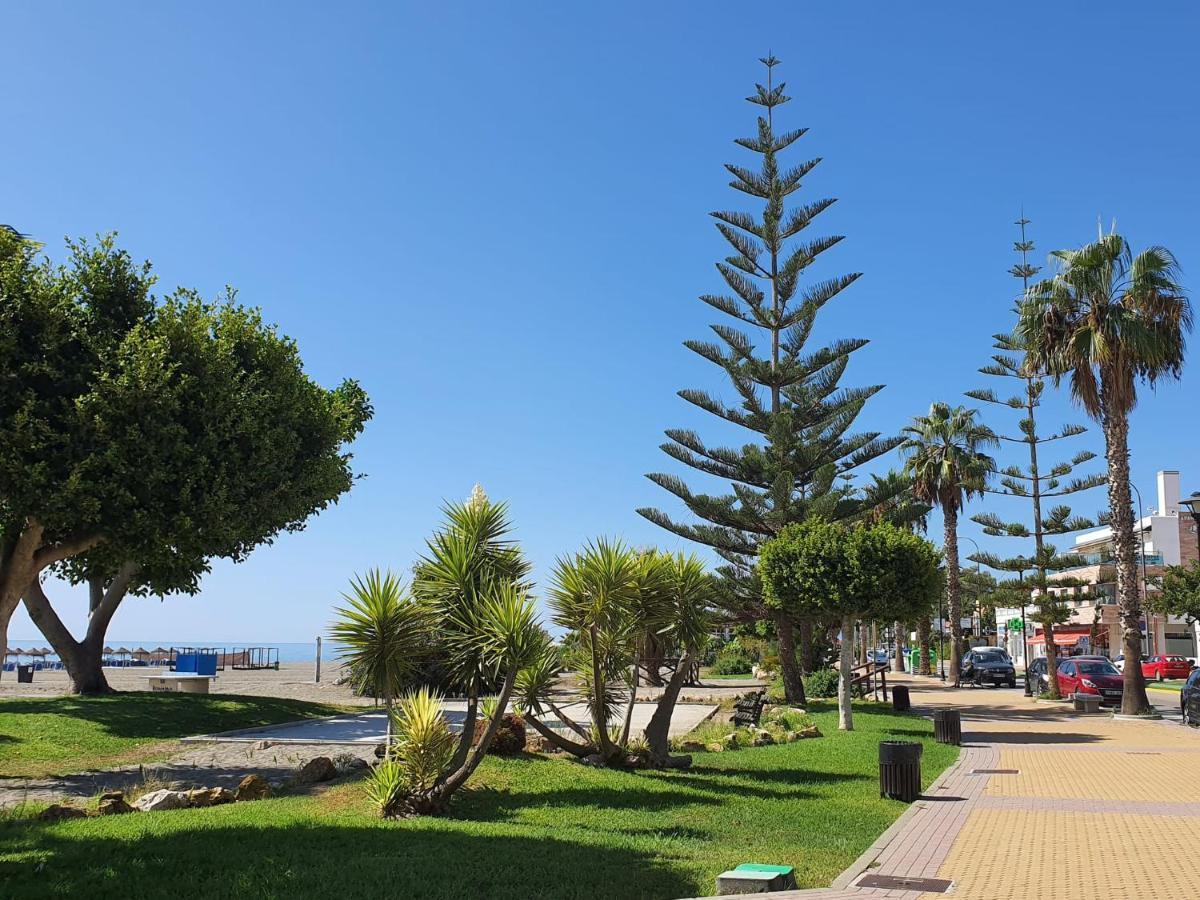 Boutique Apartment Near The Beach, 1 Gbps Wi-Fi マラガ エクステリア 写真
