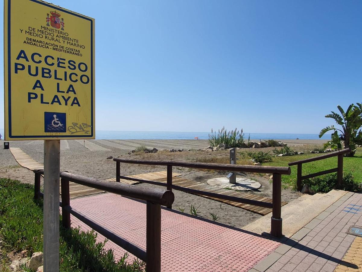 Boutique Apartment Near The Beach, 1 Gbps Wi-Fi マラガ エクステリア 写真