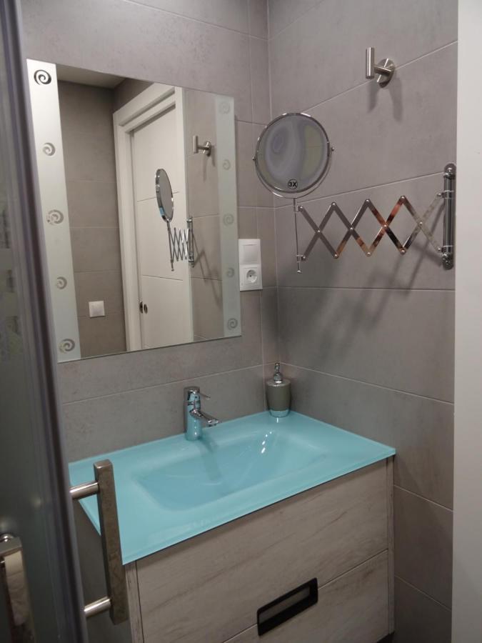 Boutique Apartment Near The Beach, 1 Gbps Wi-Fi マラガ エクステリア 写真