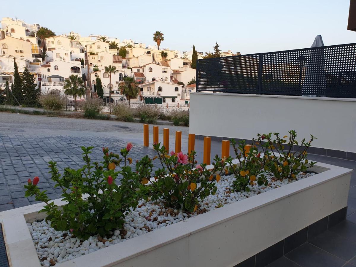 Boutique Apartment Near The Beach, 1 Gbps Wi-Fi マラガ エクステリア 写真