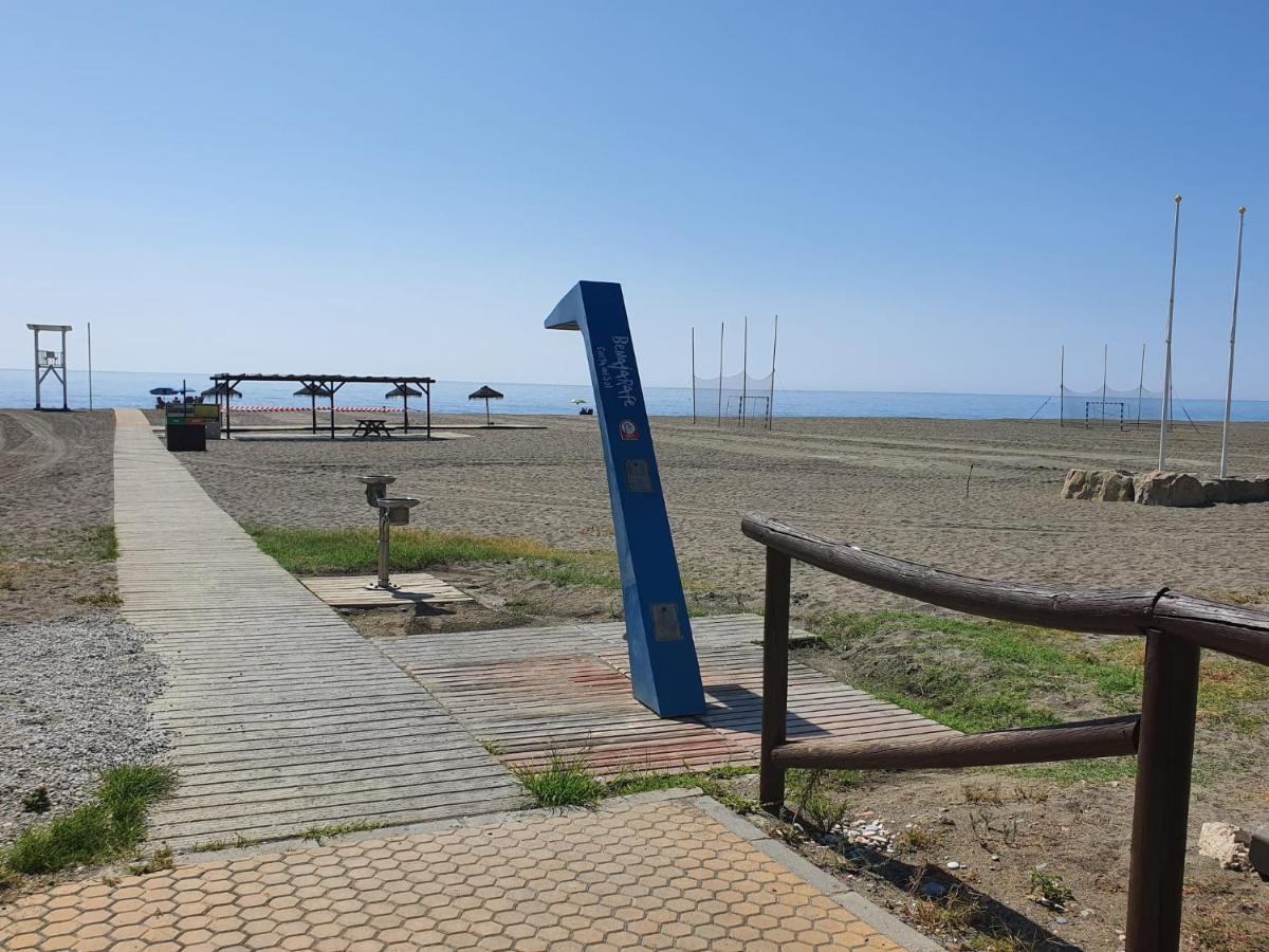Boutique Apartment Near The Beach, 1 Gbps Wi-Fi マラガ エクステリア 写真