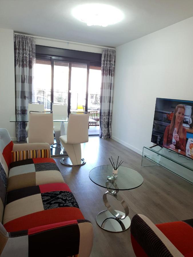 Boutique Apartment Near The Beach, 1 Gbps Wi-Fi マラガ エクステリア 写真