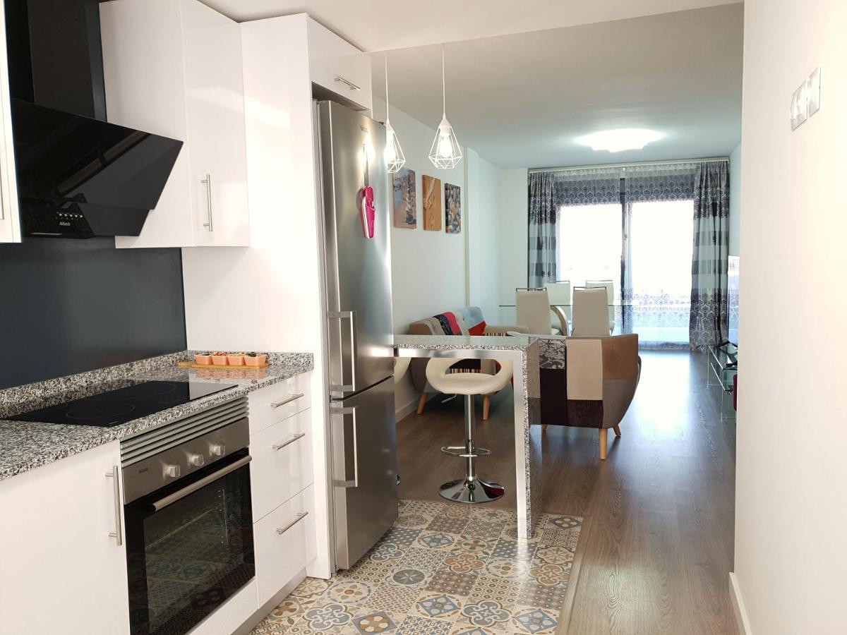 Boutique Apartment Near The Beach, 1 Gbps Wi-Fi マラガ エクステリア 写真