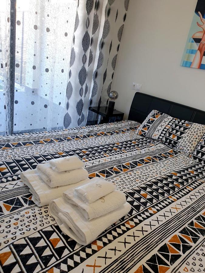 Boutique Apartment Near The Beach, 1 Gbps Wi-Fi マラガ エクステリア 写真